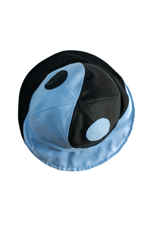 Ying yang black and blue